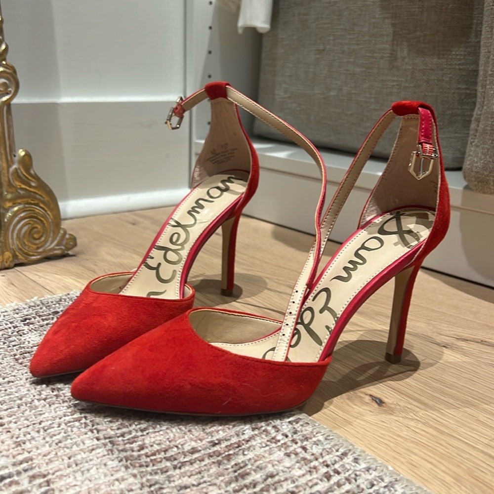 SAME EDELMAN RED SUEDE POINT TOE PUMPS